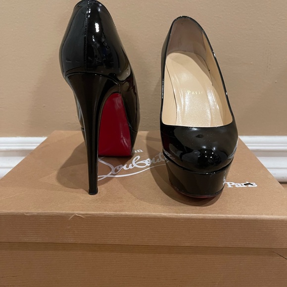 Christian Louboutin heels classic - Picture 1 of 12
